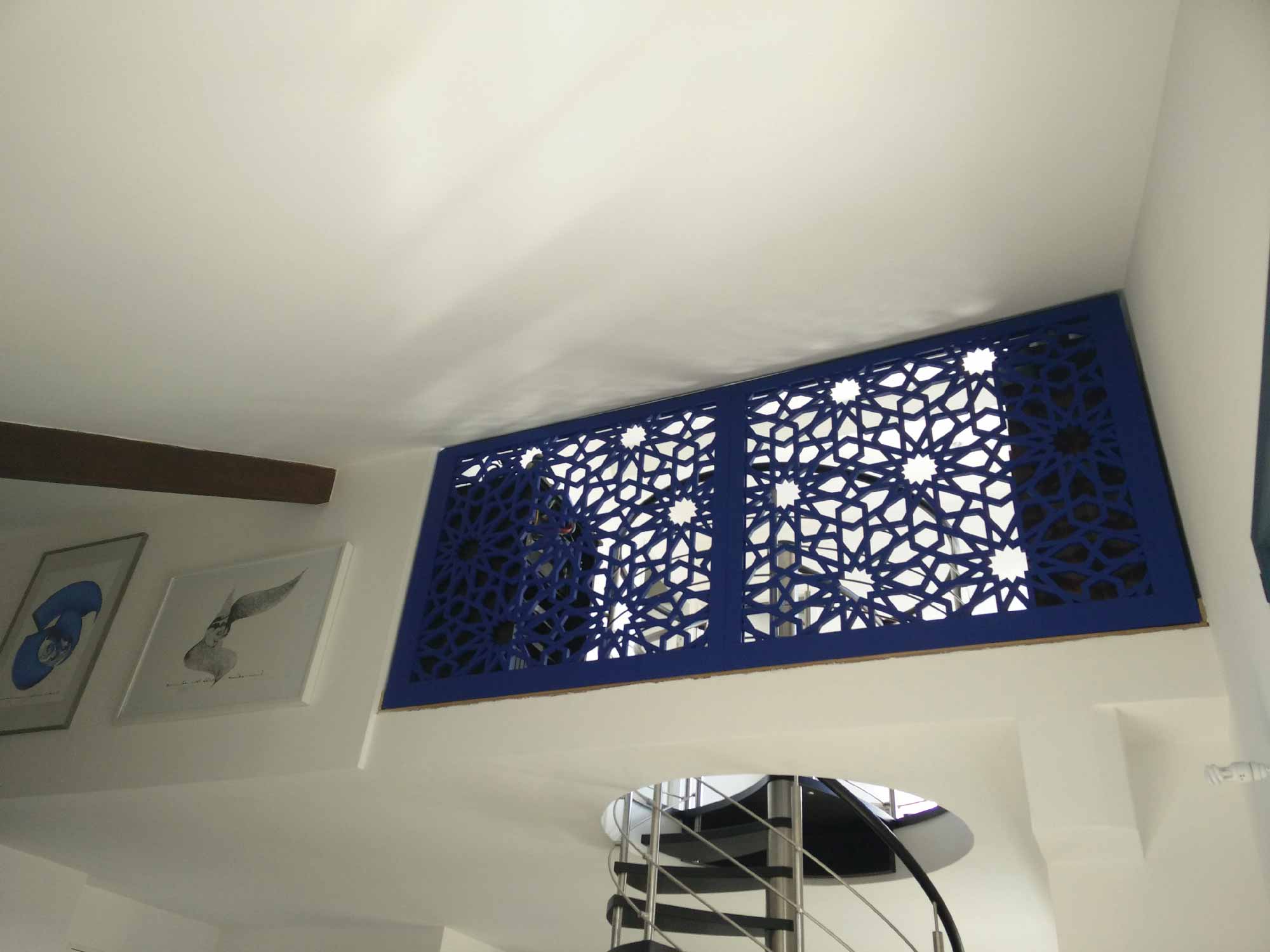 garde corps style moucharabieh bleu