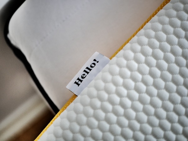 eve hello surmatelas