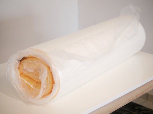 surmatelas eve comprimé roulé