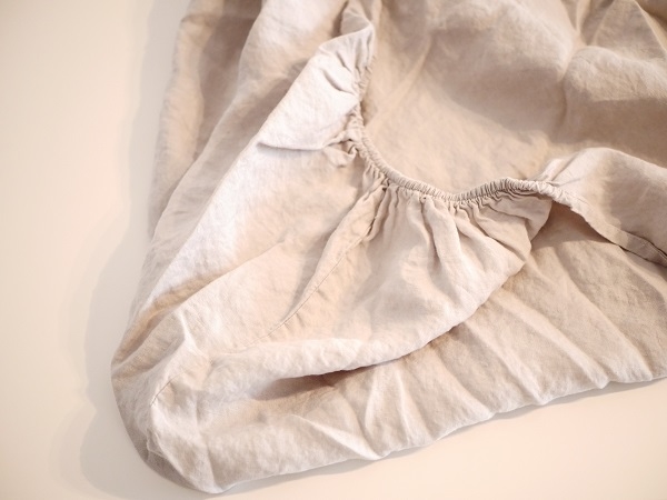 élastique du draps housse en lin Eve.