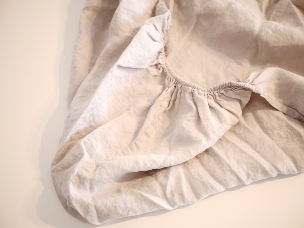 élastique du draps housse en lin Eve.