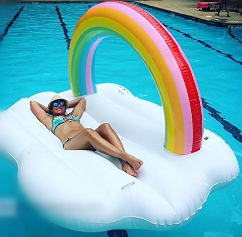 bouée gonflable arc en ciel