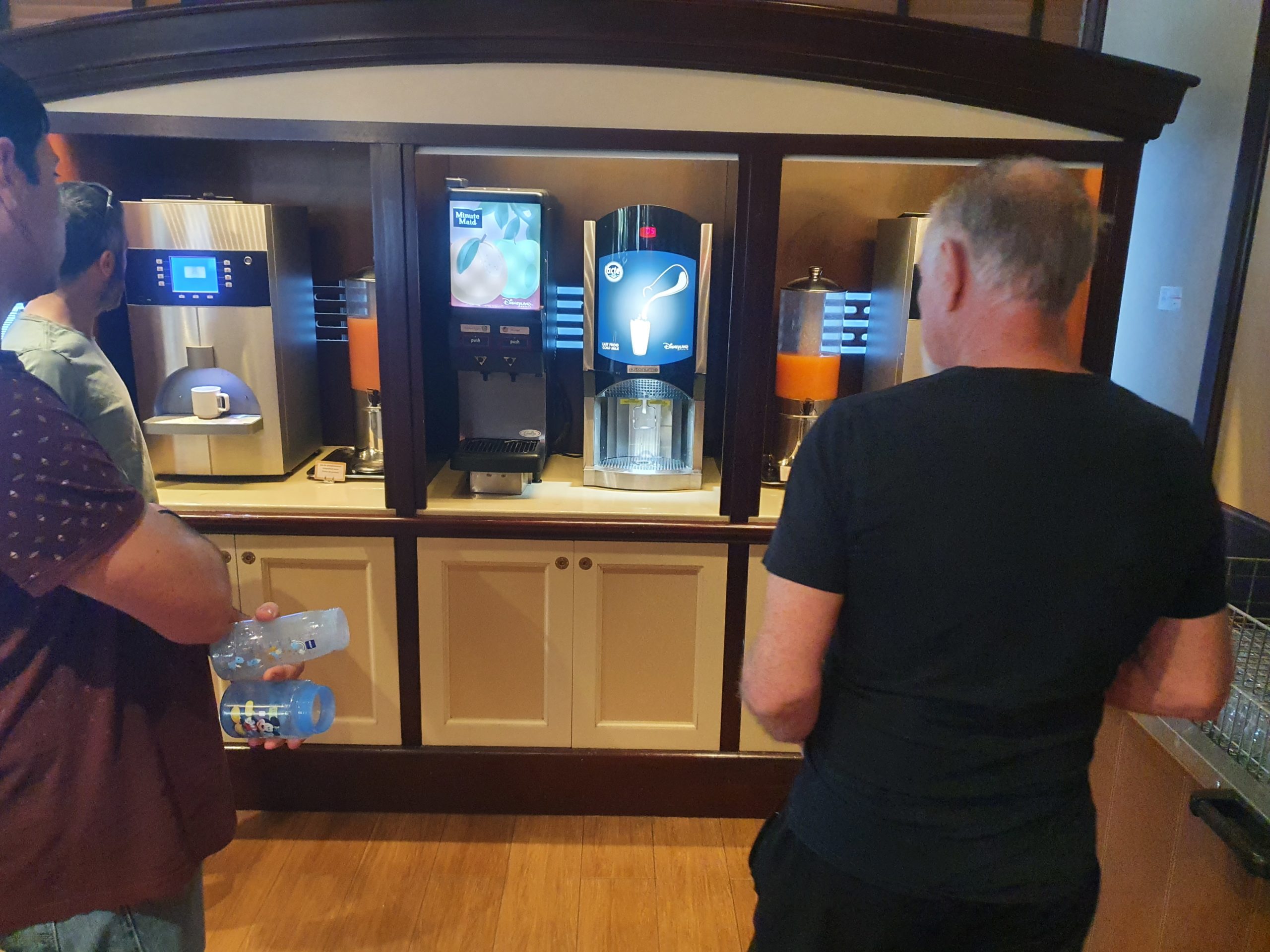 café petit déjeuner hôtel Newport Bay Club de Disney Paris