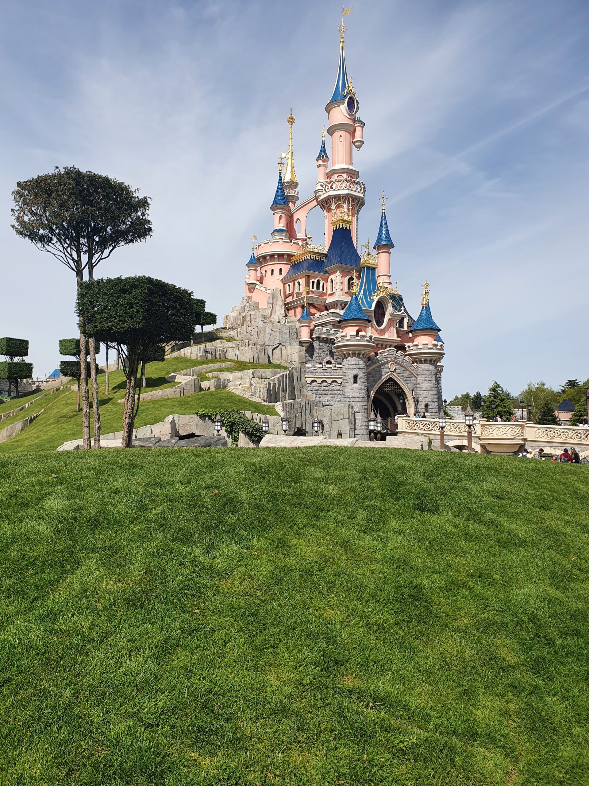 chateau disneyland paris