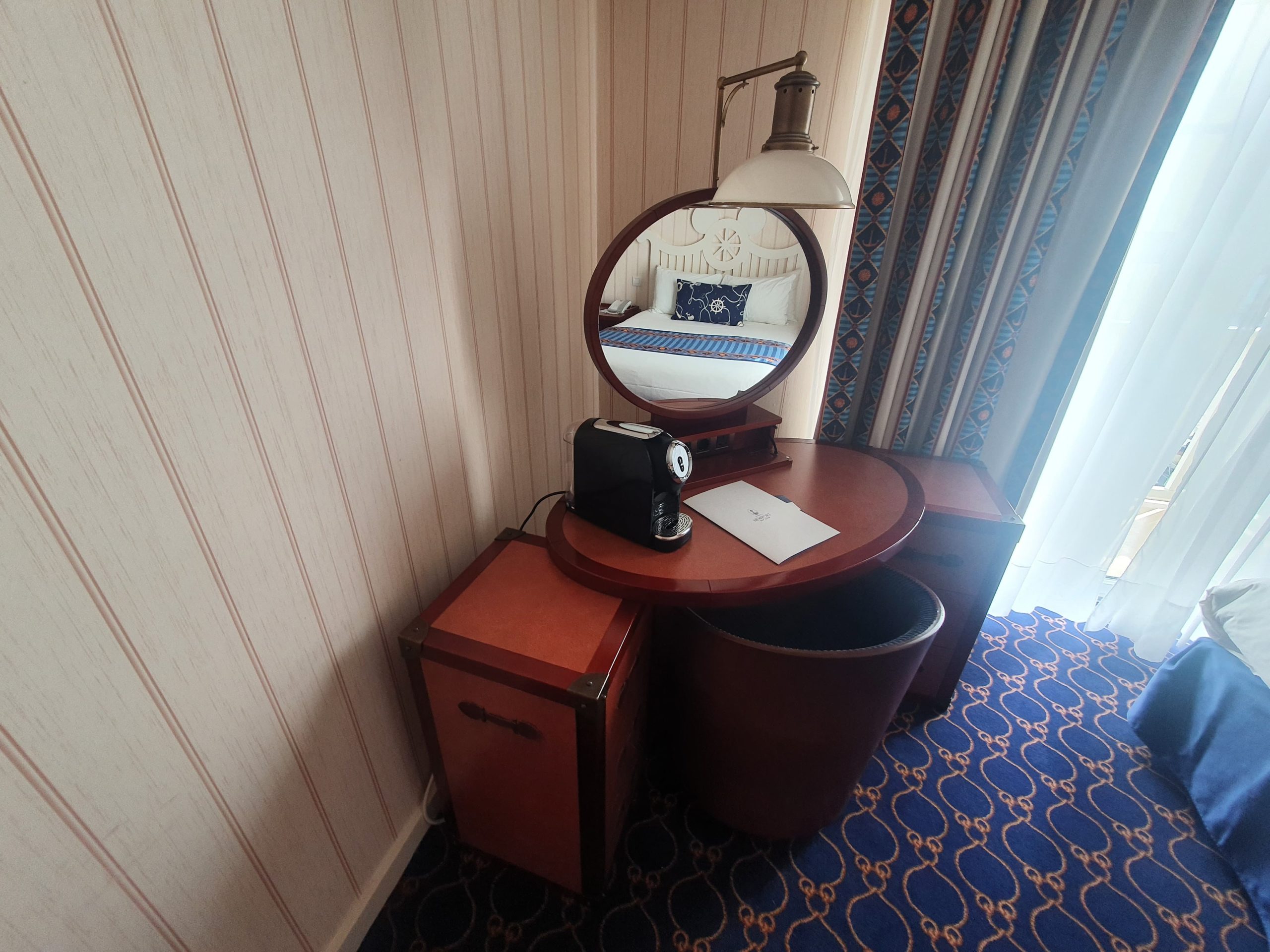 coiffeuse hôtel Newport Bay Club de Disney Paris