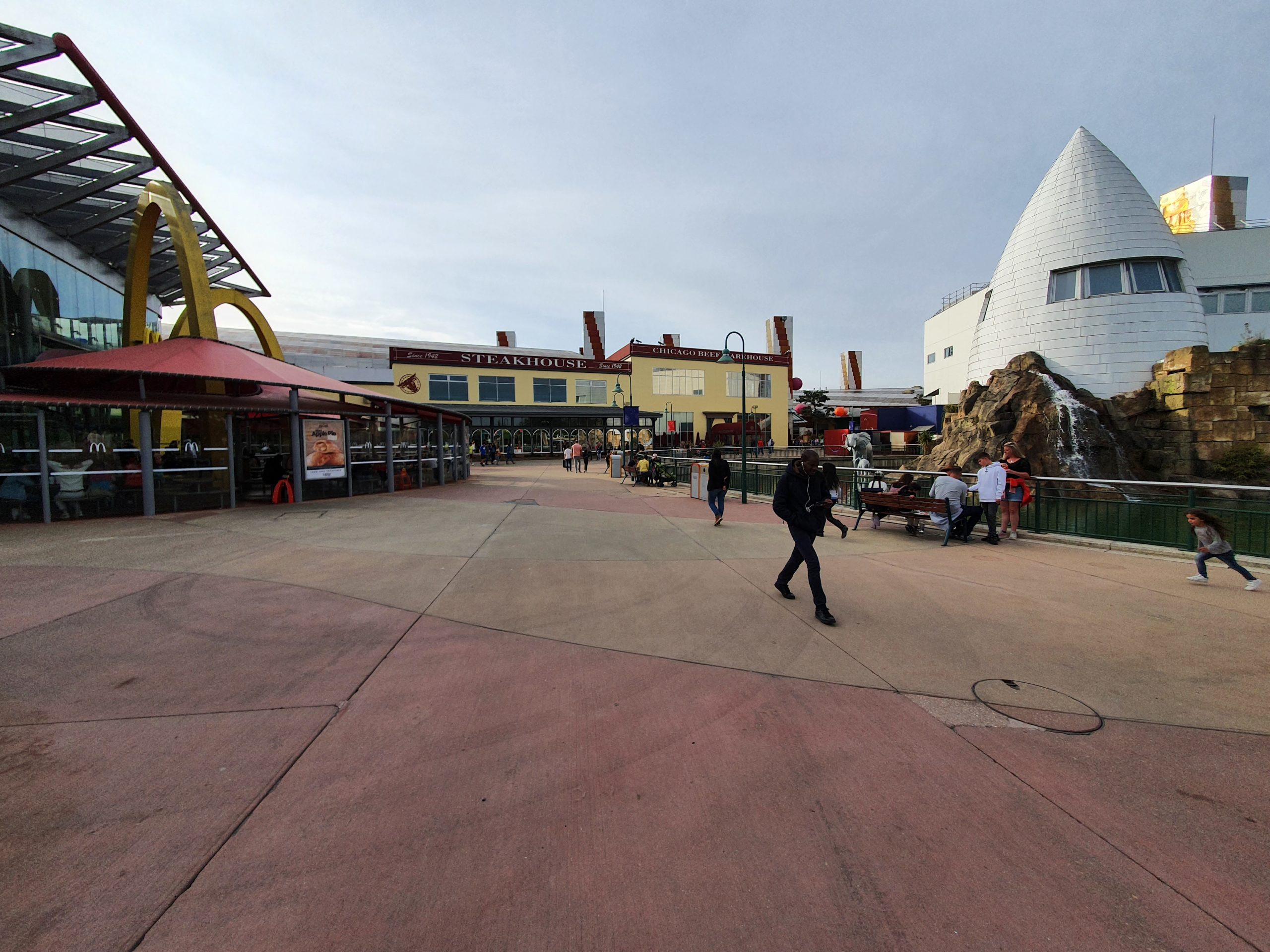 disney village hôtel Newport Bay Club de Disney Paris