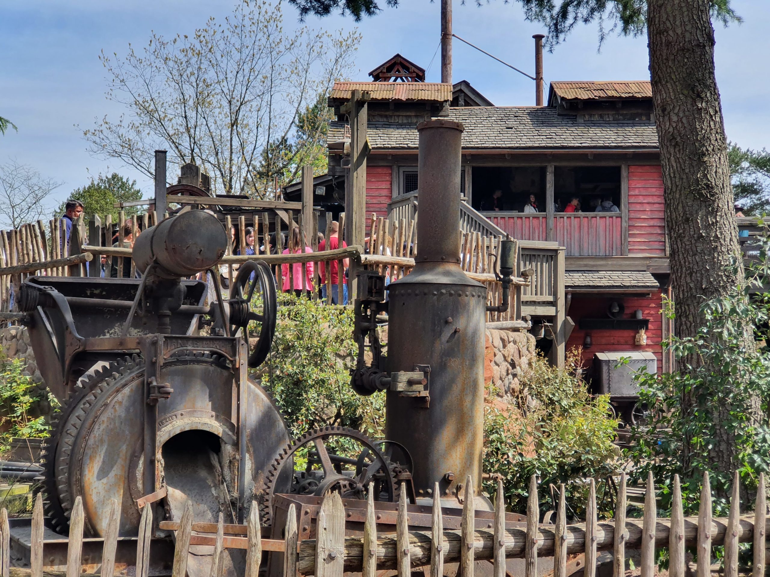 file attente train disneyland paris