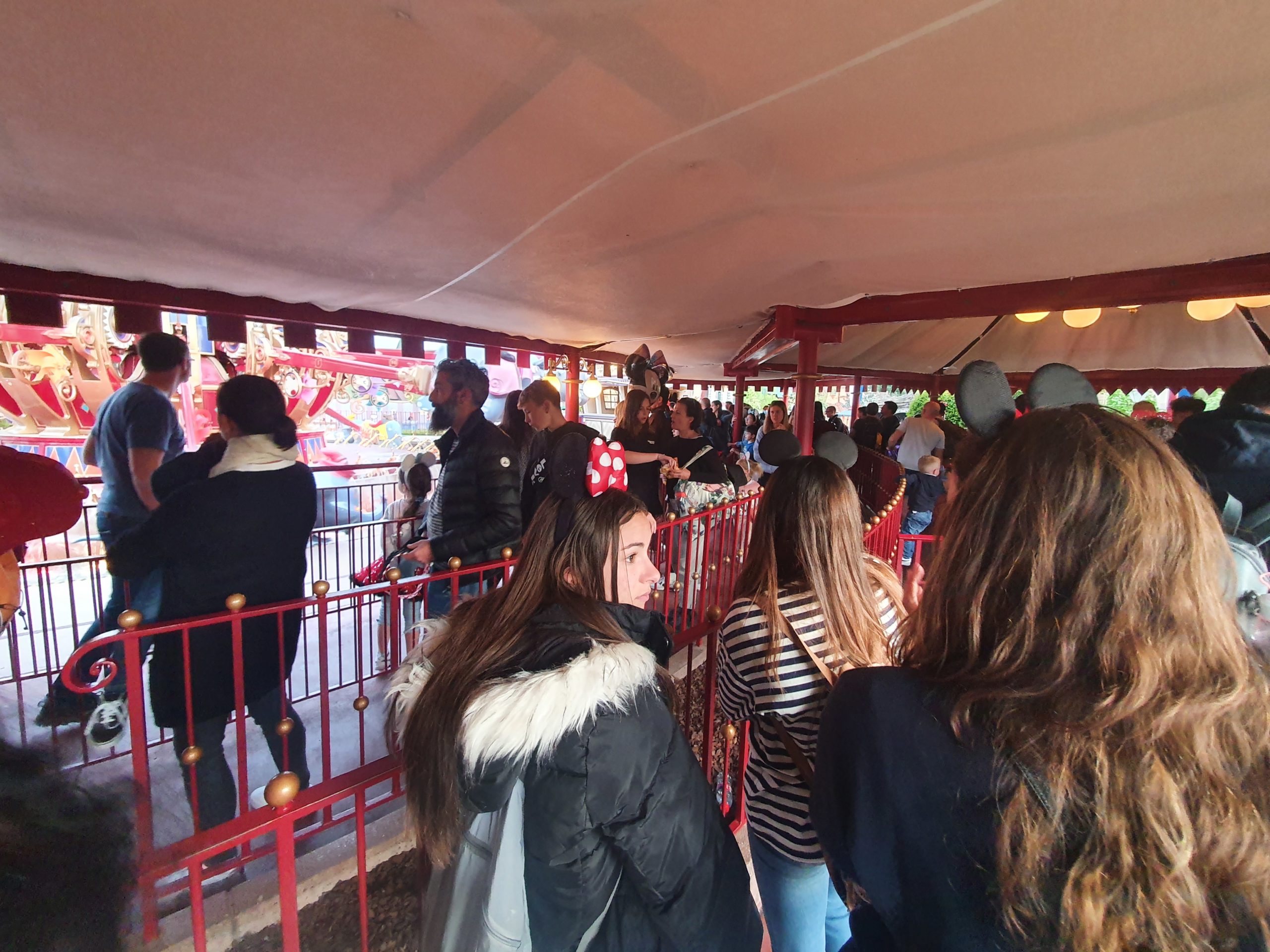 file d'attente dumbo disneyland paris