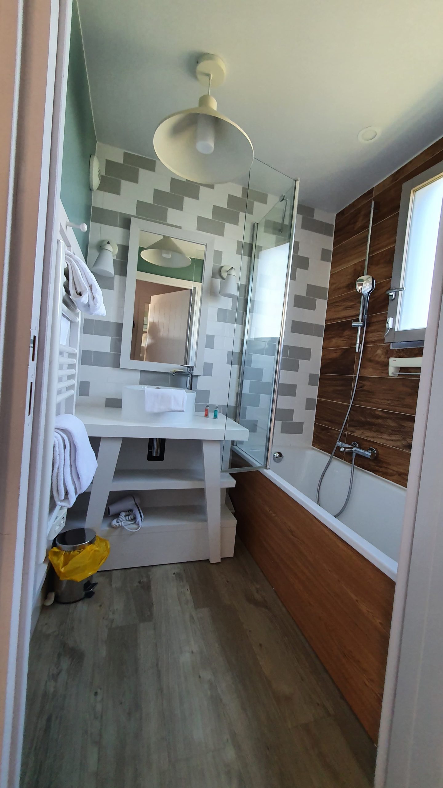 salle de bain center parcs viullage nature paris