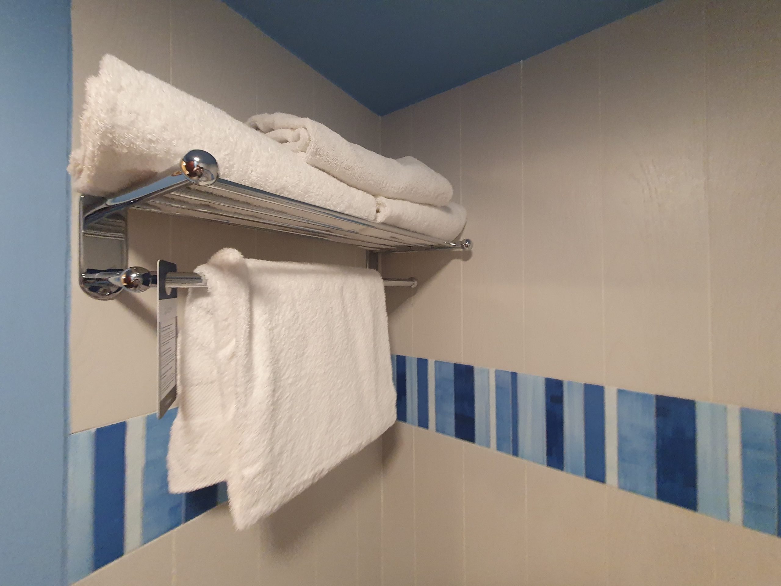 serviettes hôtel Newport Bay Club de Disney Paris