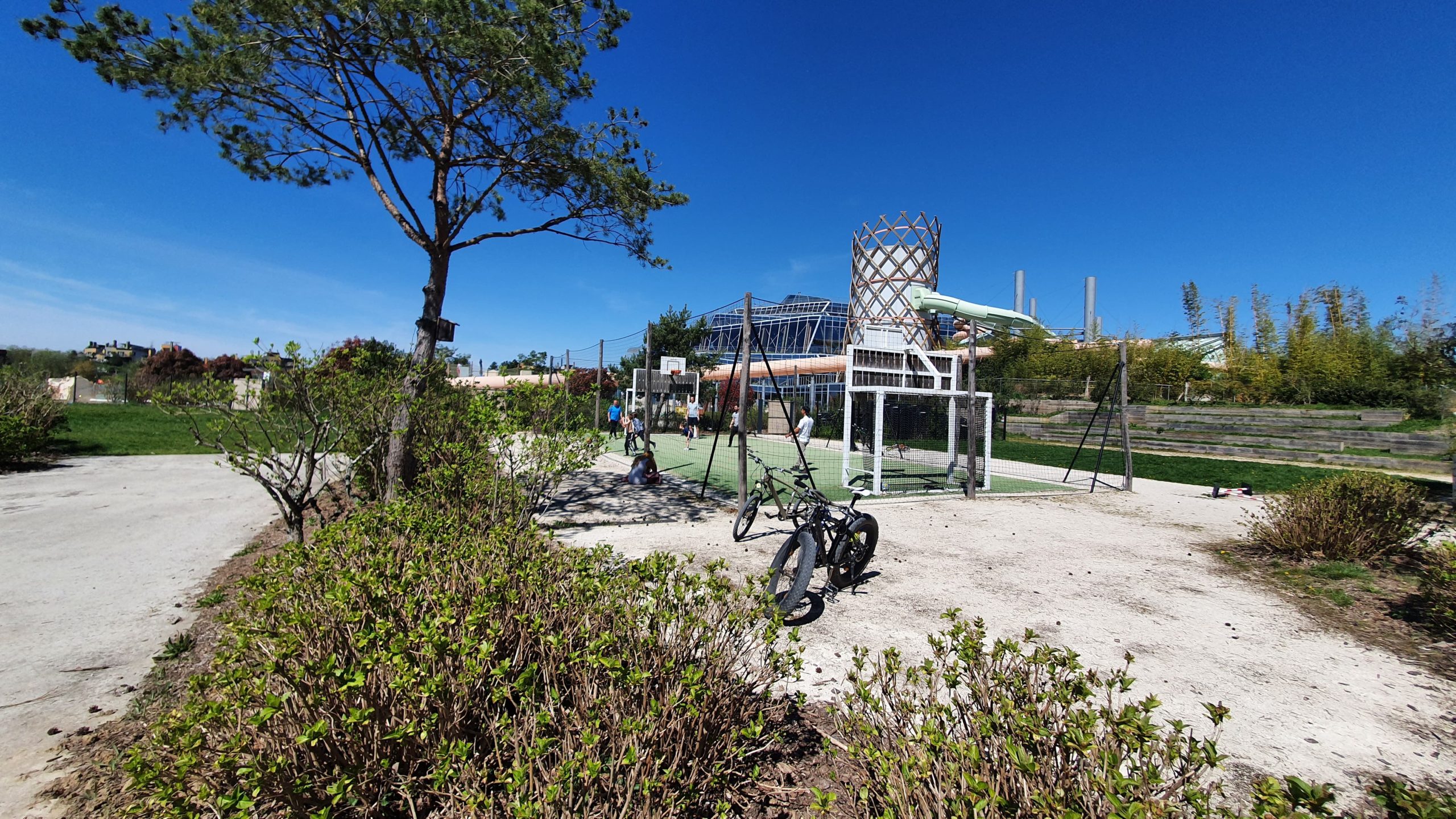 terrain multisport center parcs village nature paris