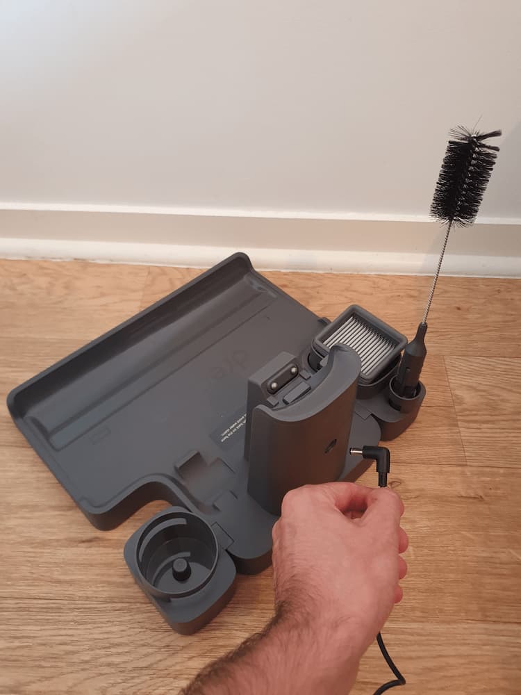 branchement chargeur aspirateur dreame h12