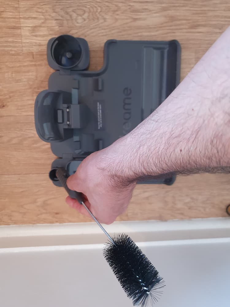 installation brosse nettoyage aspirateur dreame h12