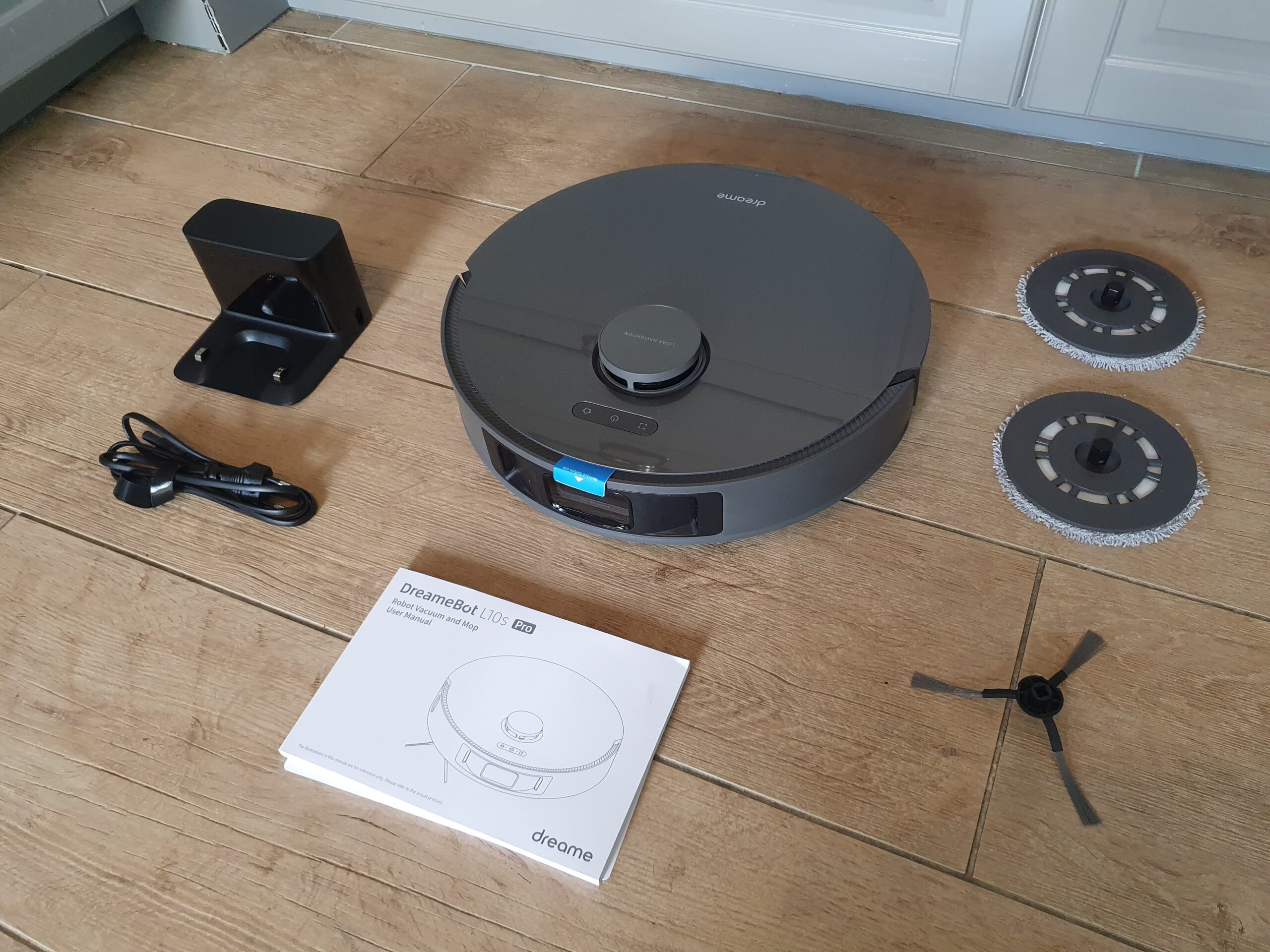 accessoires déballés aspirateur dreamebot l10s pro