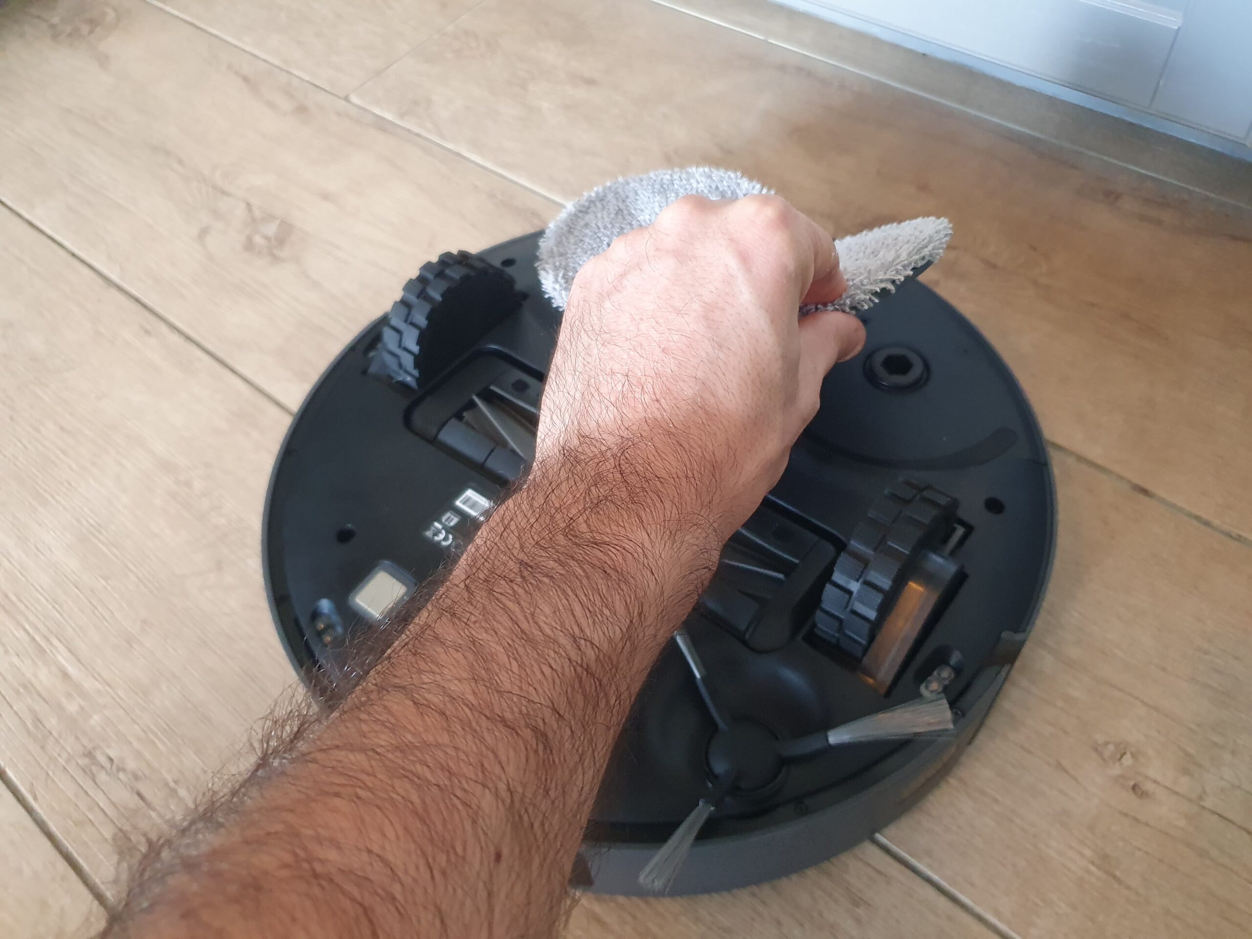 Fixation des serpillères sur leur support