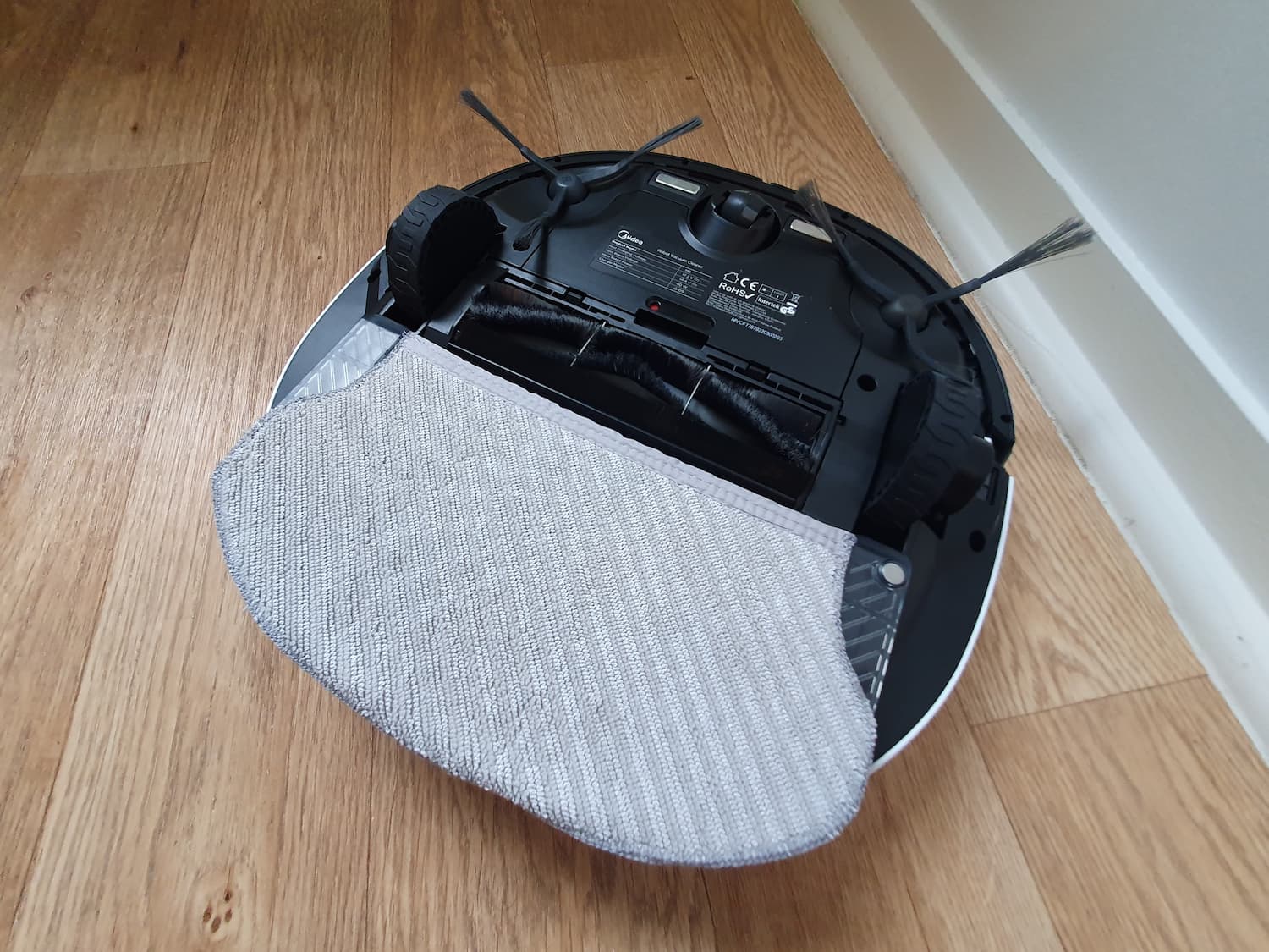 aspirateur robot midea m6 avec serpillere