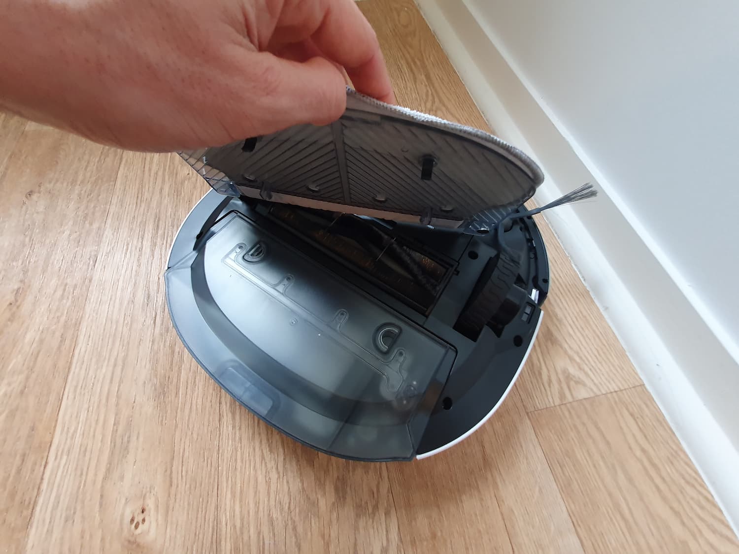 installation serpillere aspirateur robot mide m6