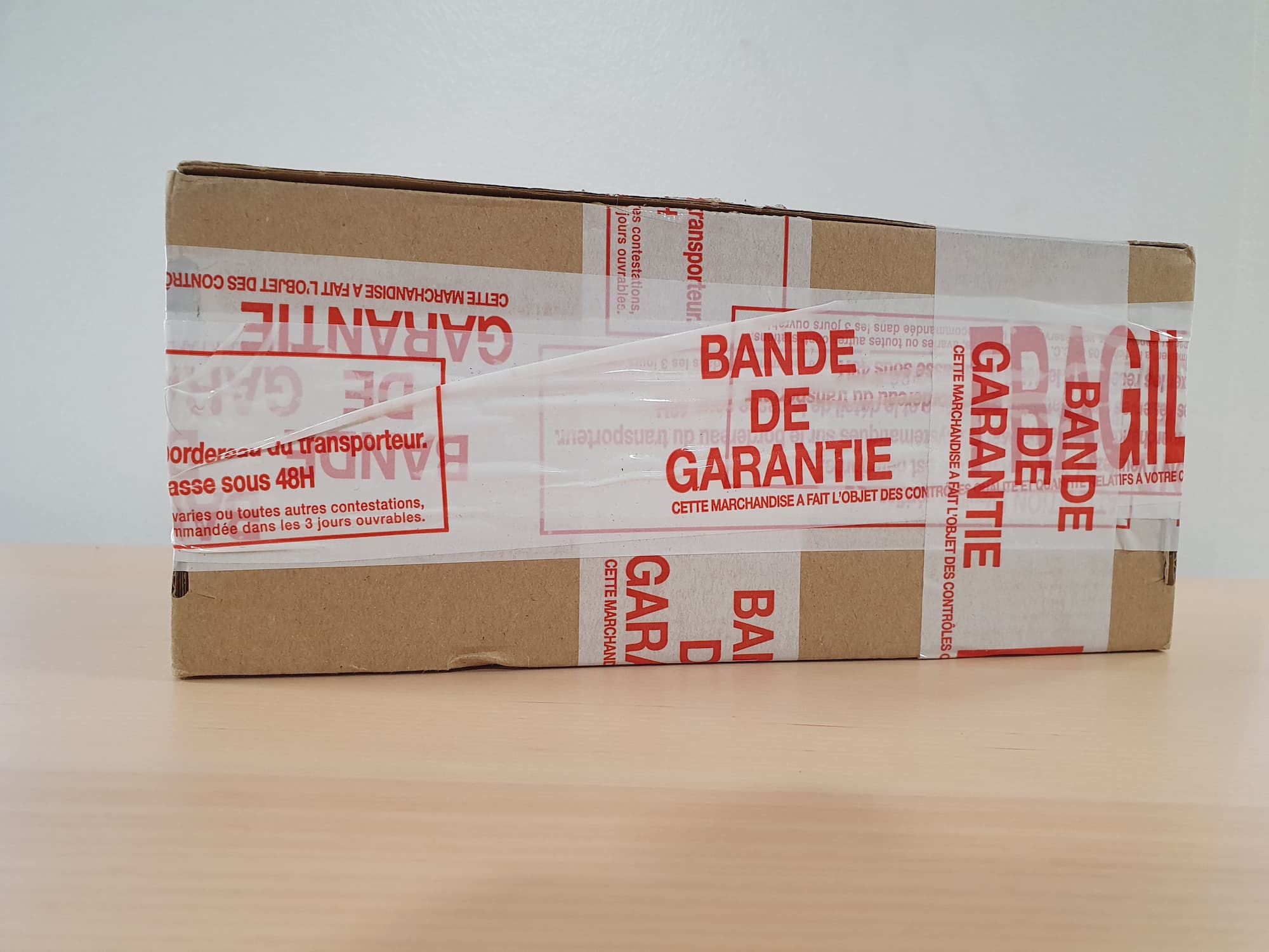 colis du téléphone reconditionné Largo