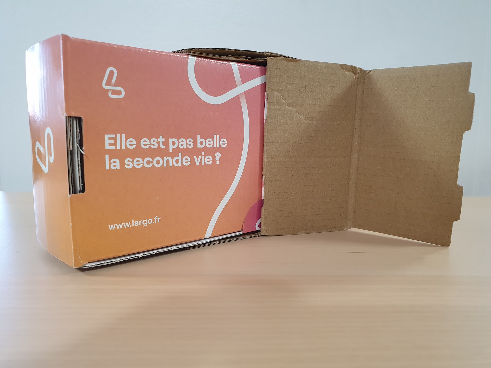 Packaging téléphone reconditionné largo