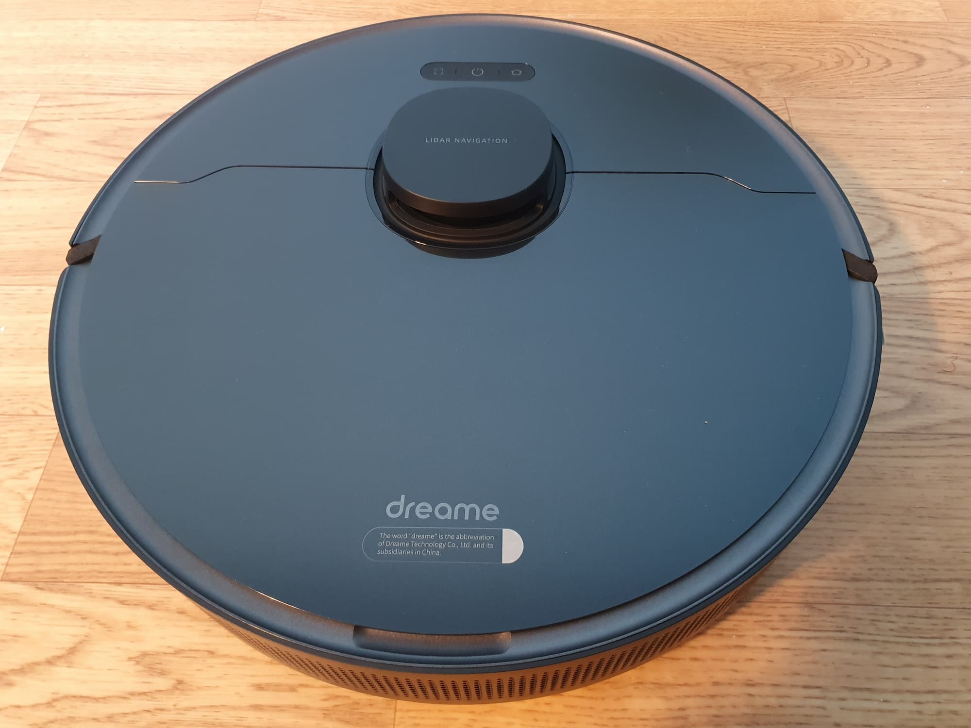 aspirateur robot dreamebot d10s pro vu de haut