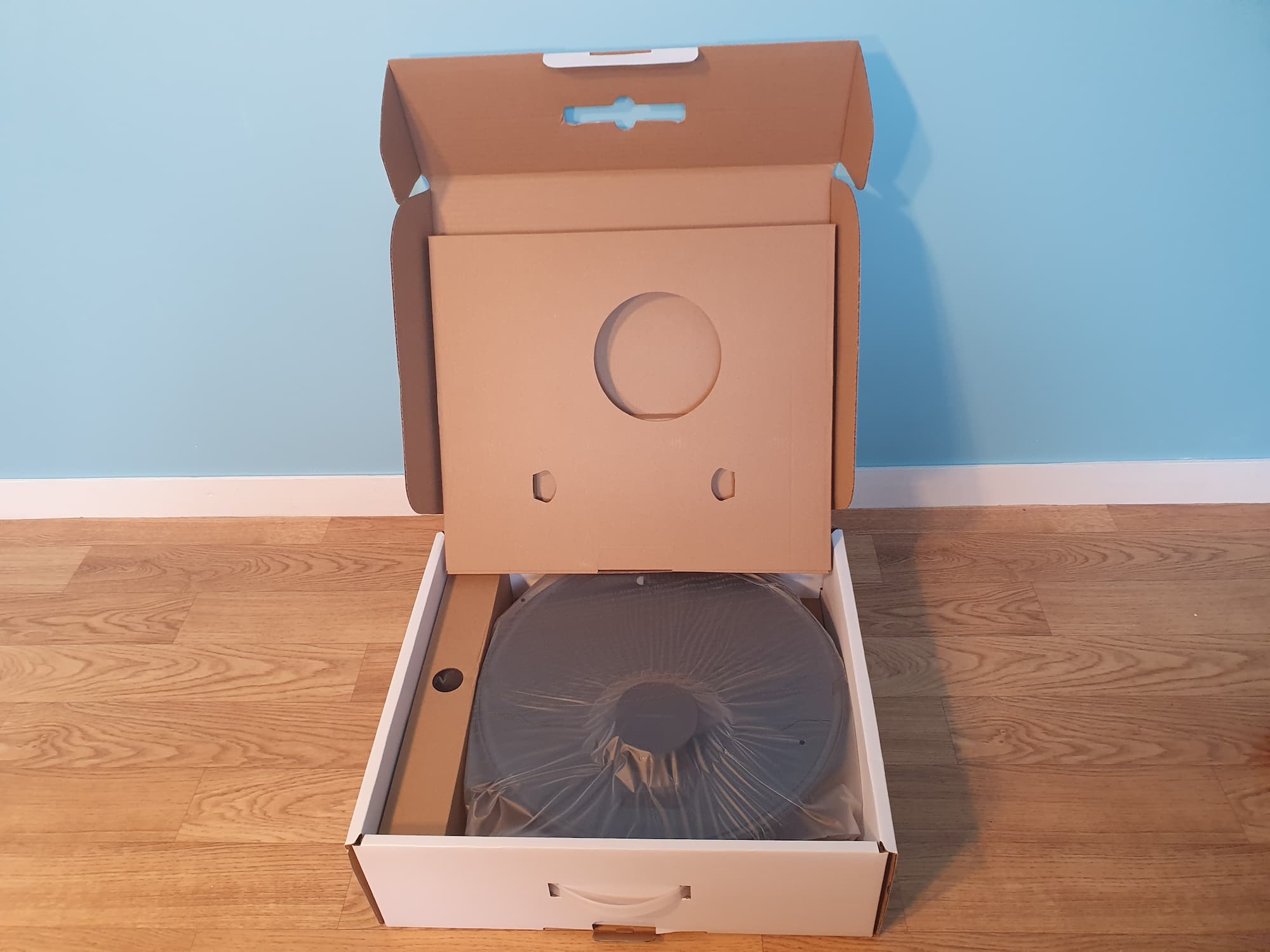 emballage ouvert aspirateur robot dreamebot d10s pro