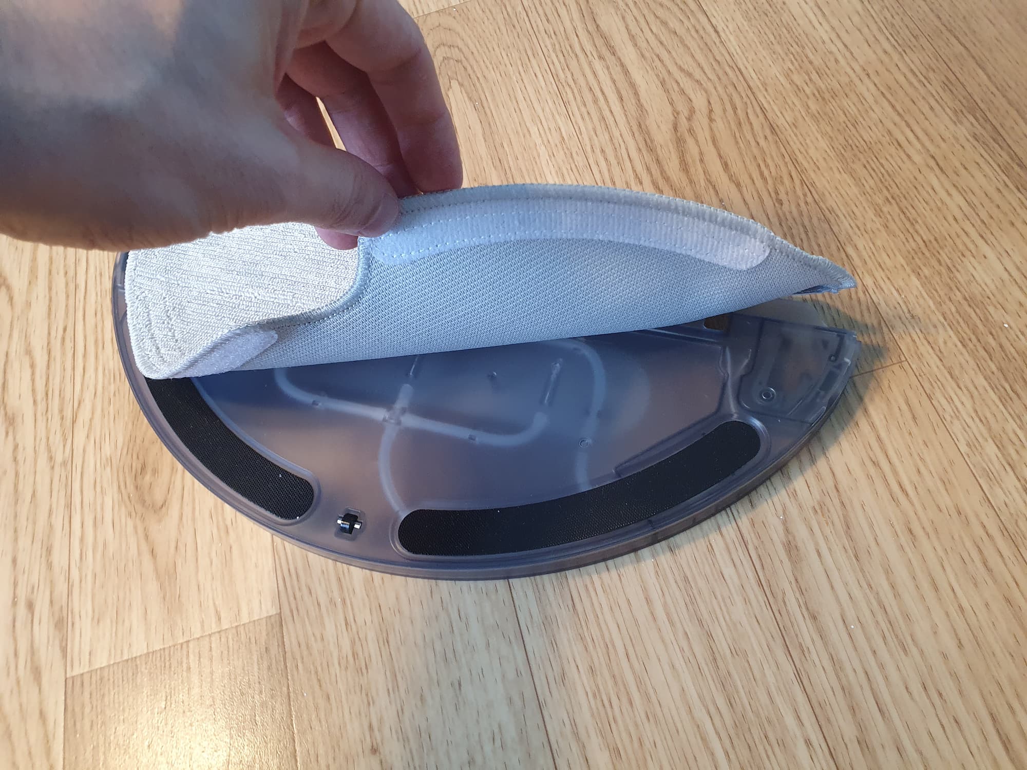 serpillère aspirateur robot dreamebot d10s pro