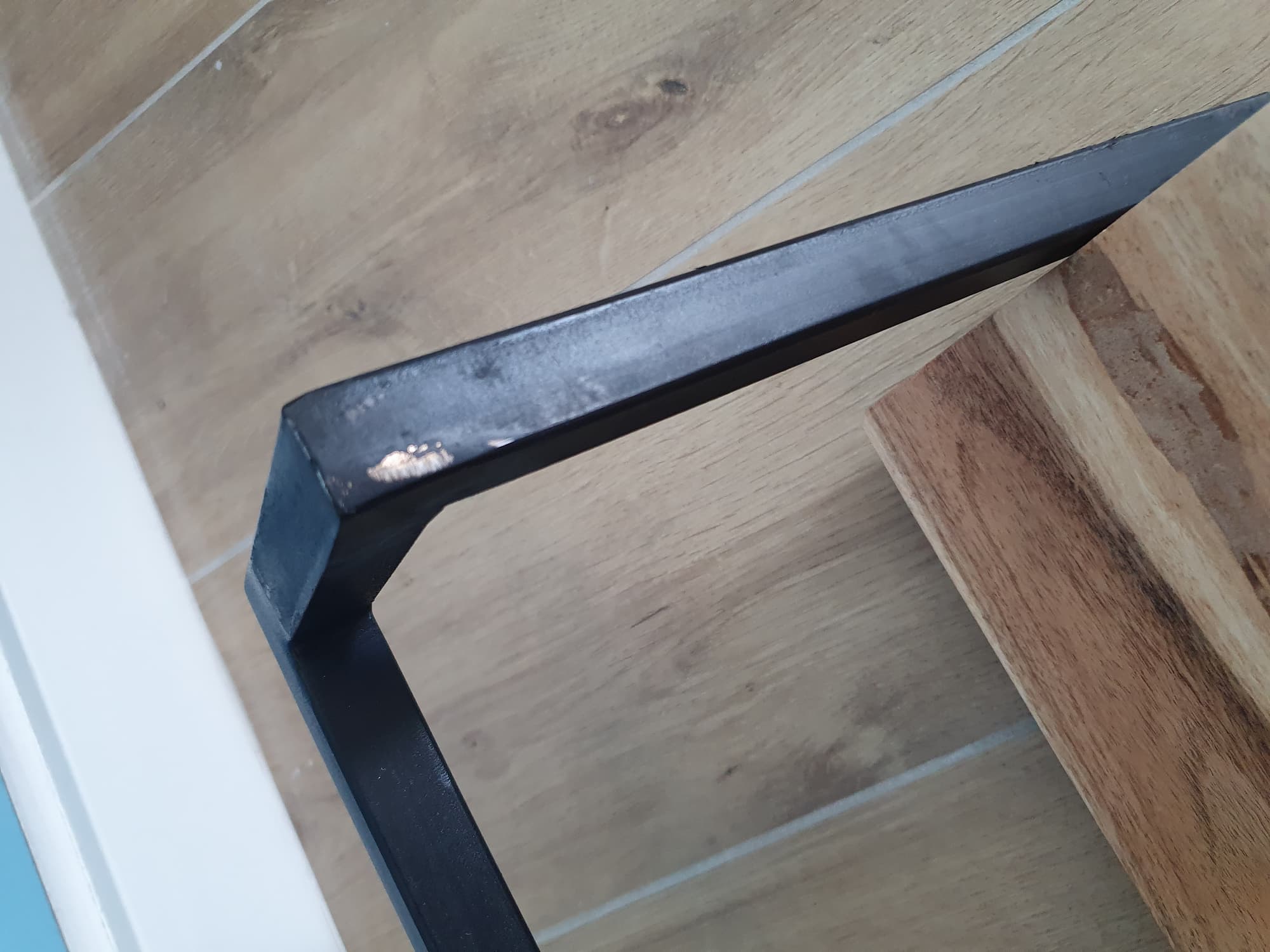 peinture metal abimé pier import