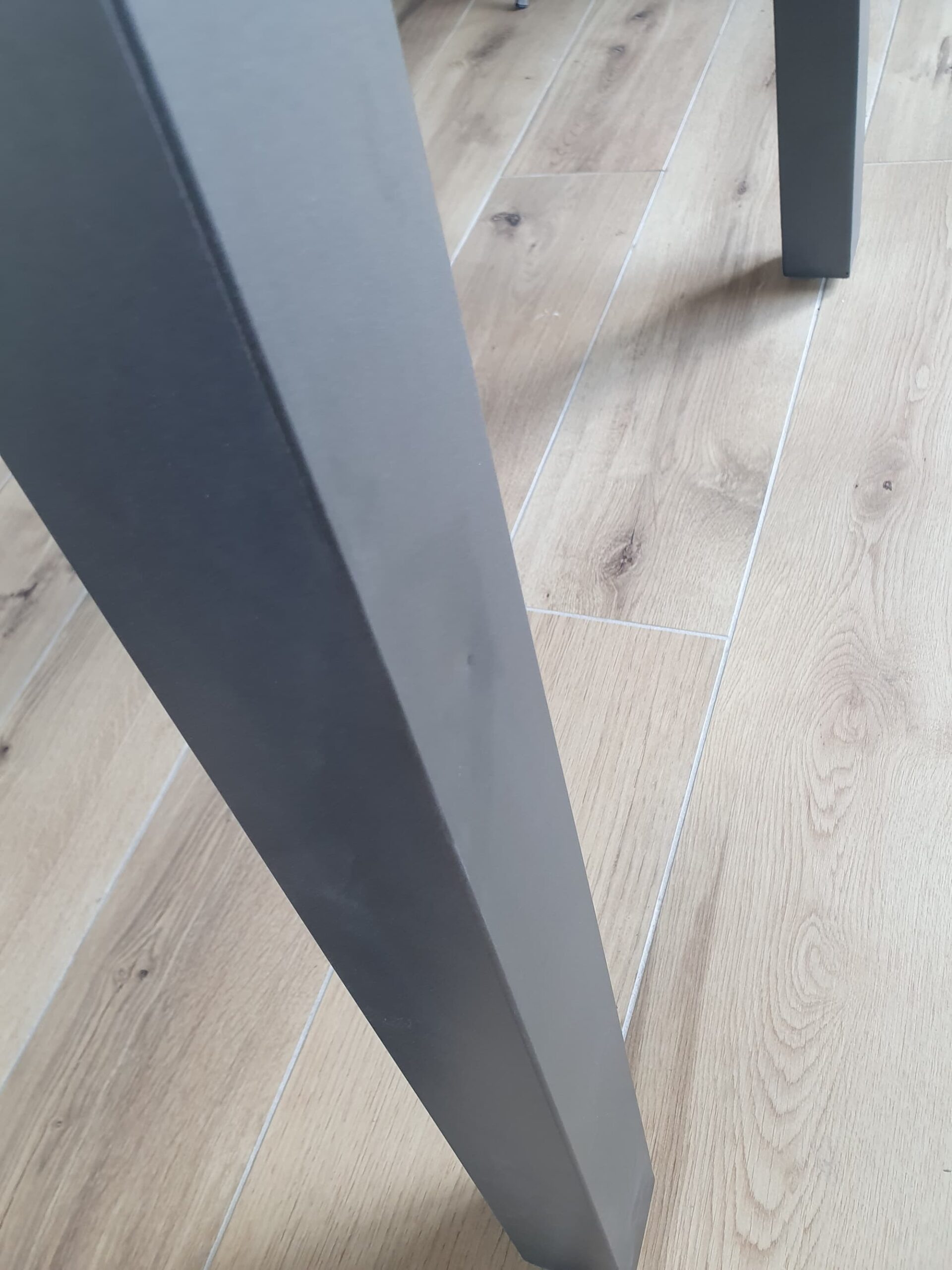 pied table abimé pier import