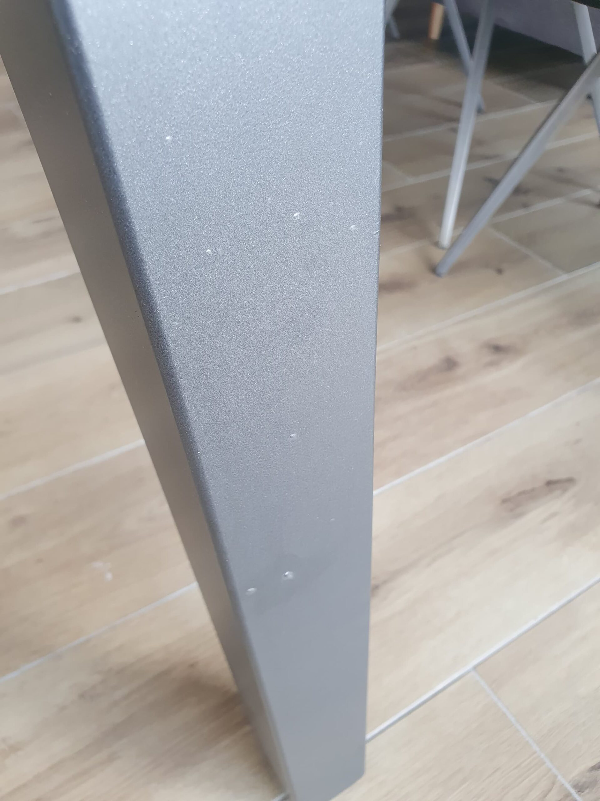 pied table bois abimé pier import noir