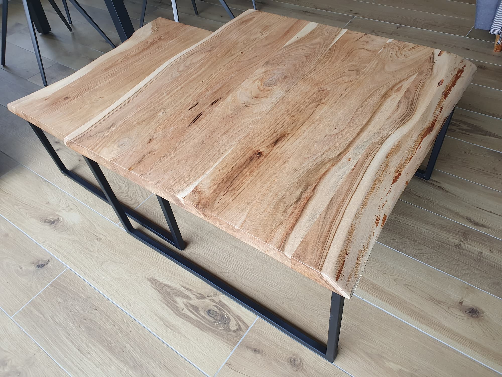 table basse abimé pier import