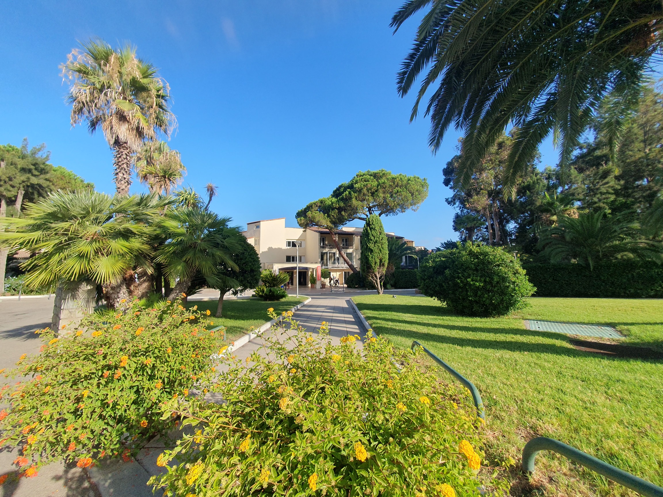 entrée de l'hôtel club Marina Viva de Porticcio