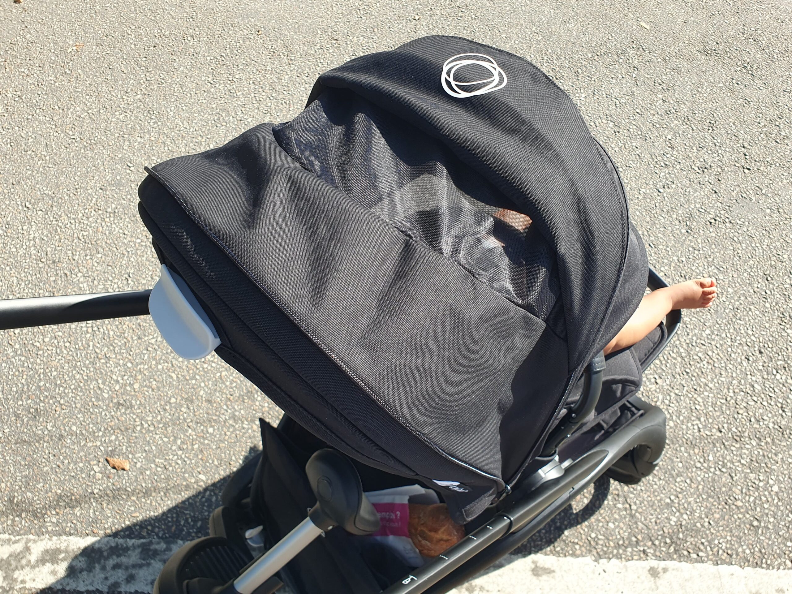 Toile de la capote de la poussette Dragonfly de Bugaboo.