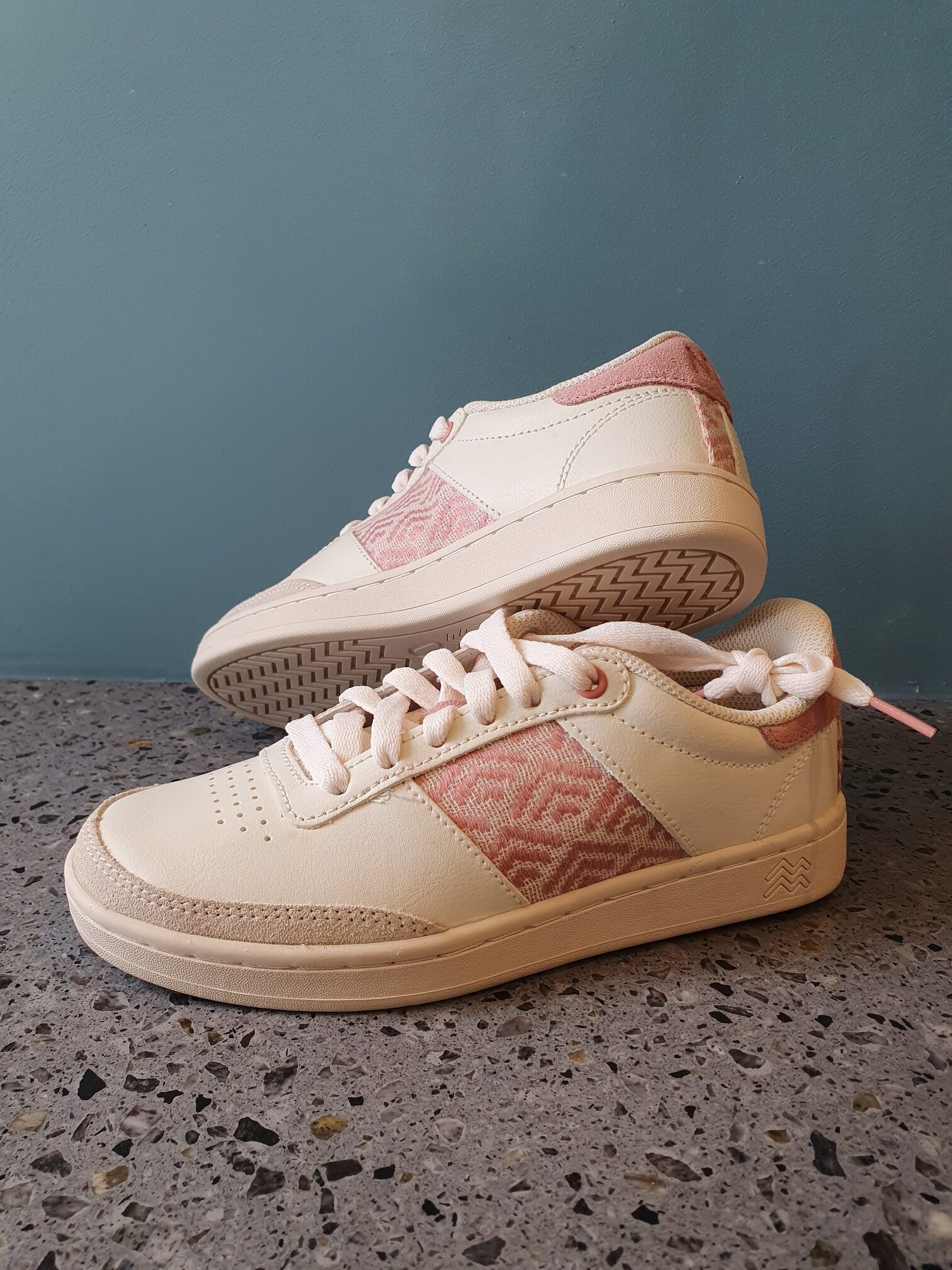 baskets N'go roses nantes