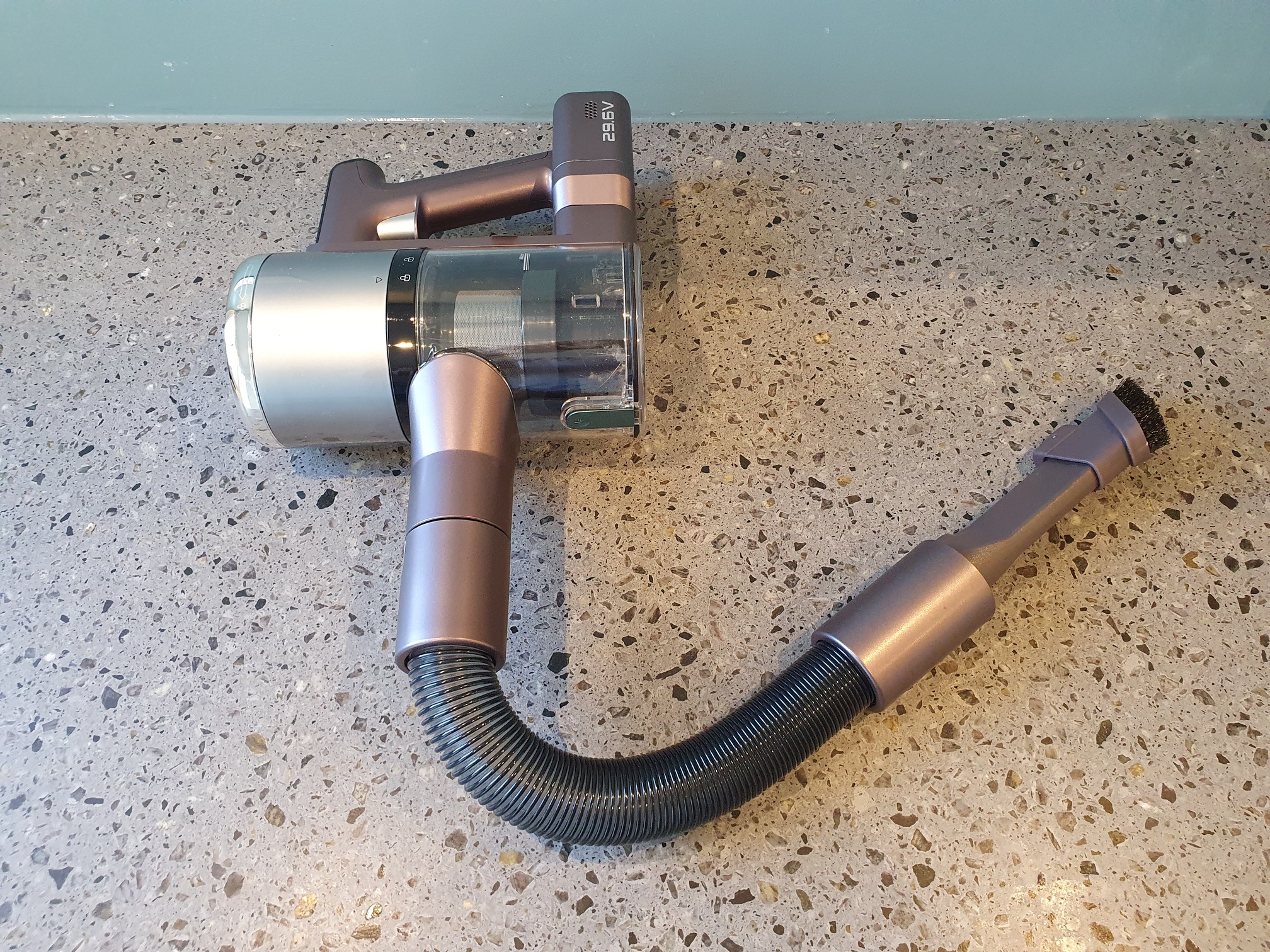 bras télescopique aspirateur eureka AK10