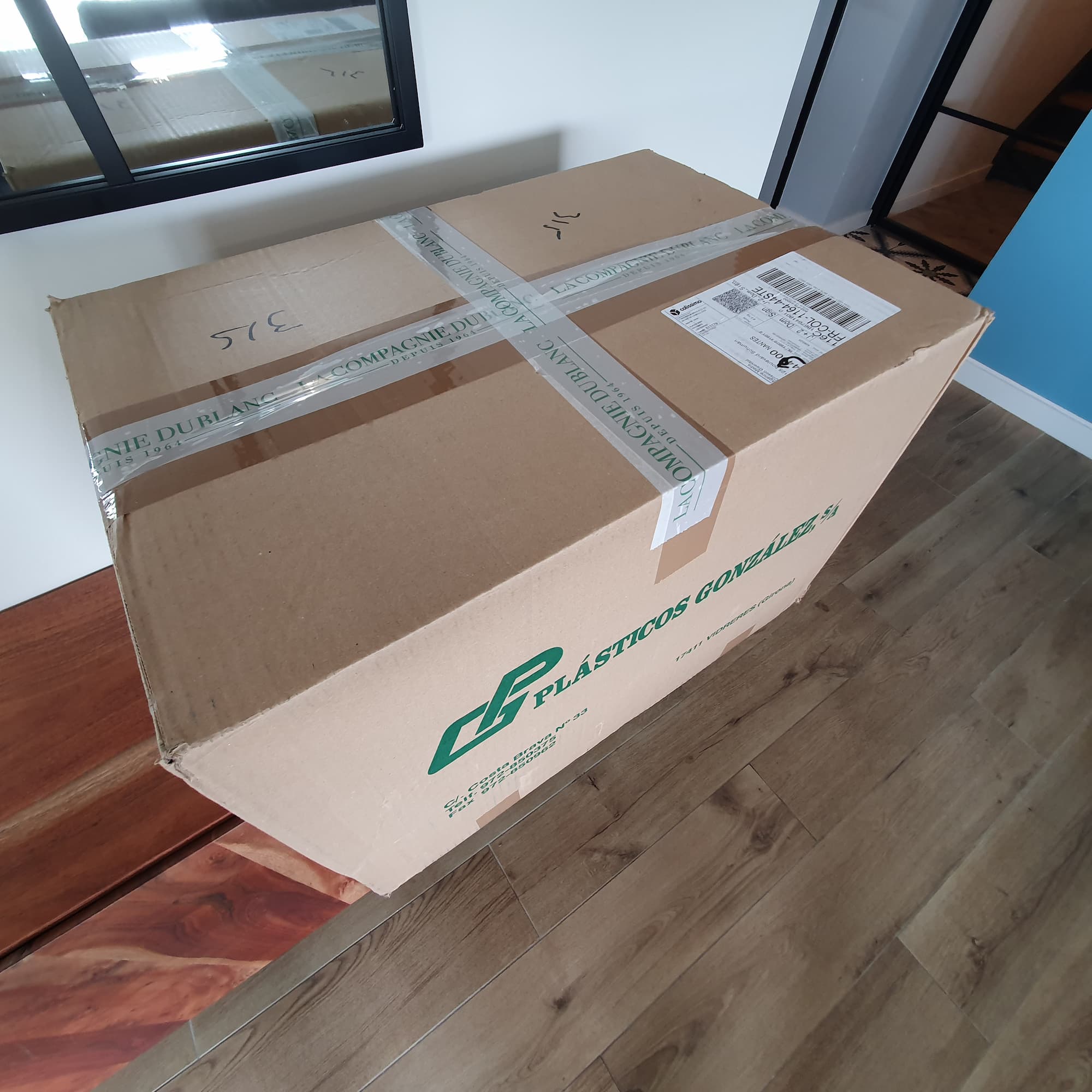 Colis la compagnie du blanc