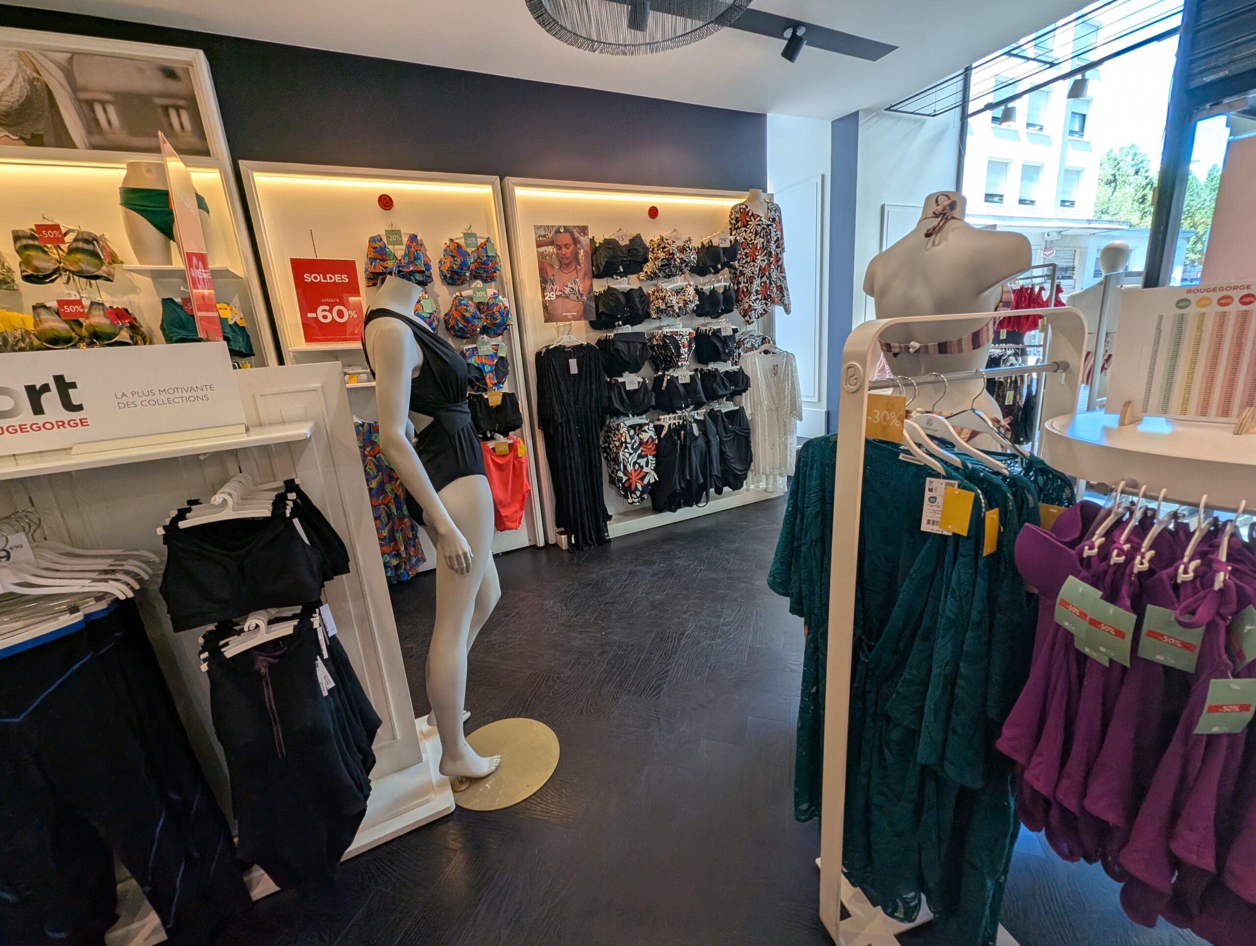 rayon RougeGorge lingerie