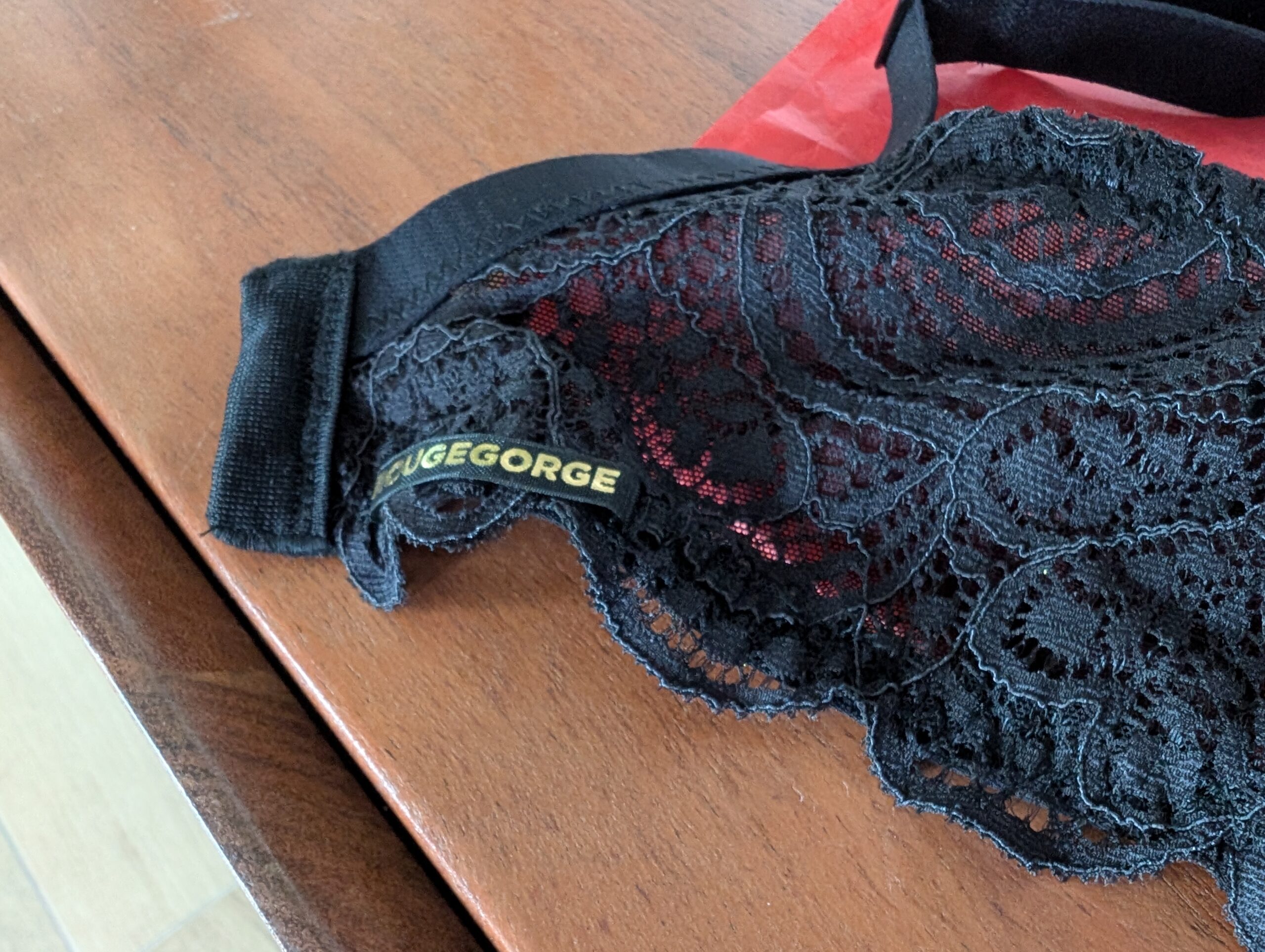 logo contrôle RougeGorge lingerie