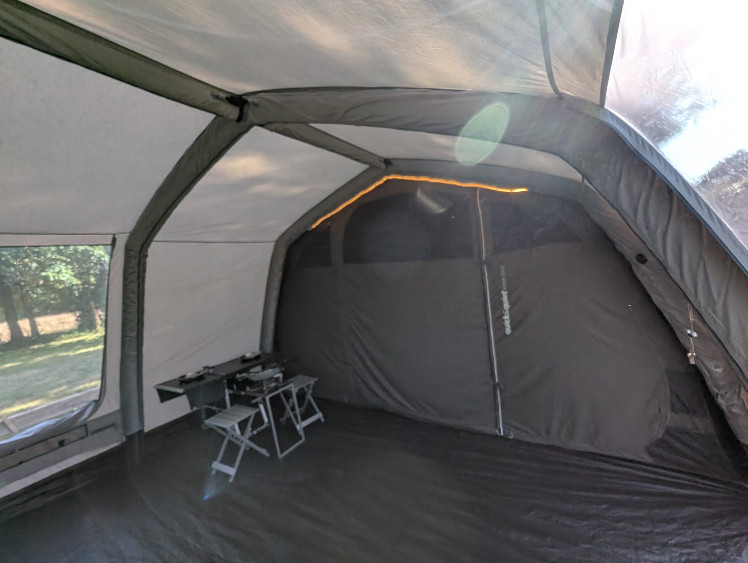 espace nuit Toile de tente gonflable Outwell Alabama 6 Air TC fermé